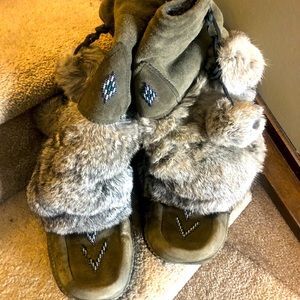 Manitoba mukluks books size 7